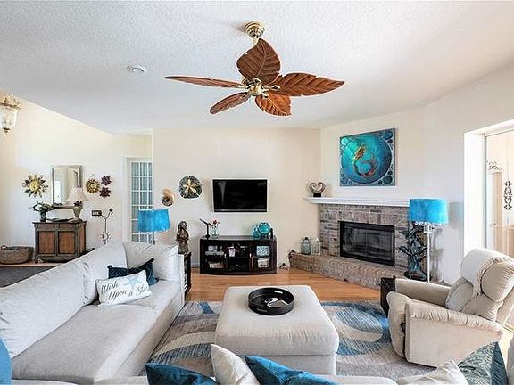5th image of 807 Citrus Wood Ln
