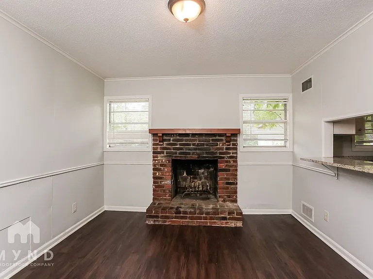 2274 Ashland Dr — Photo 10