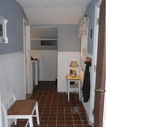 3rd image of 28 Mechanic St
