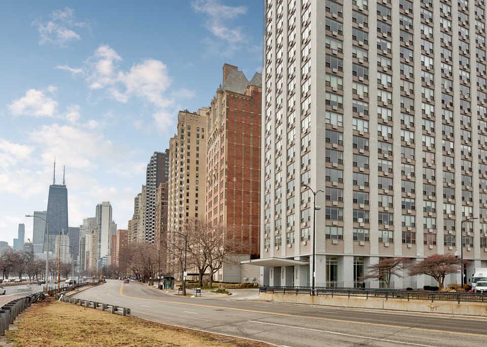 1st image of 1550 N Lake Shore Dr APT 15A