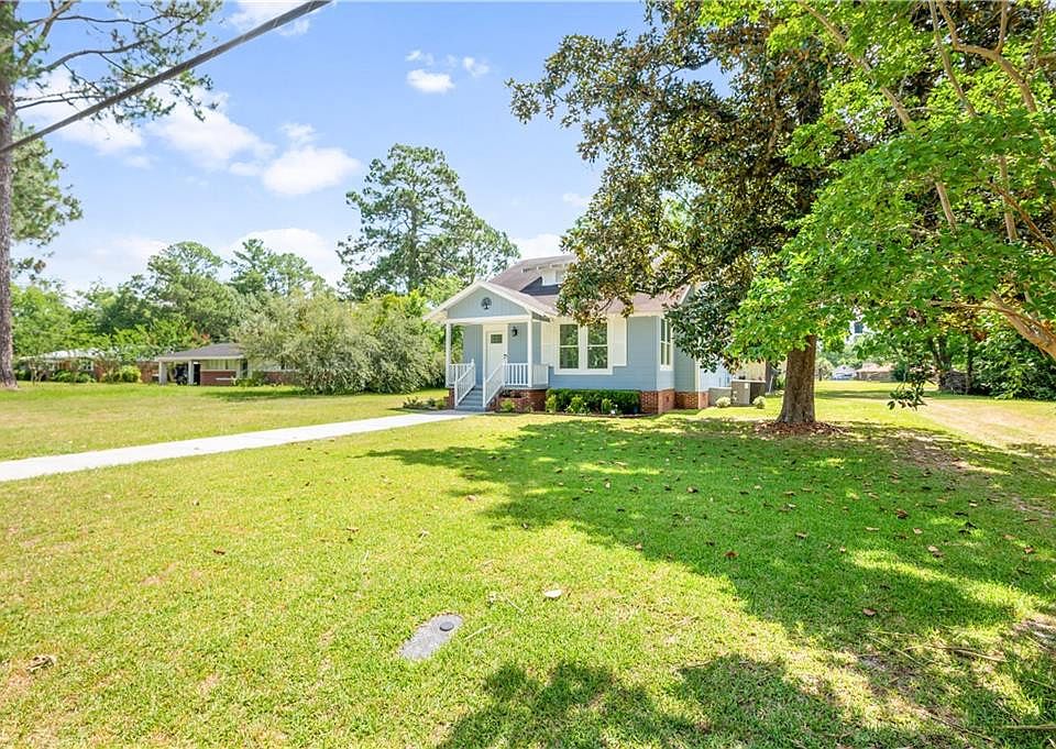 1st image of 2018 Sunnyside Dr