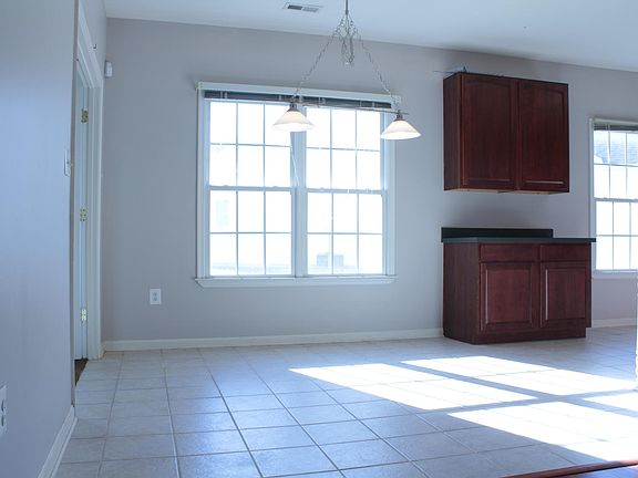 5th image of 6801 Winthrop Ct