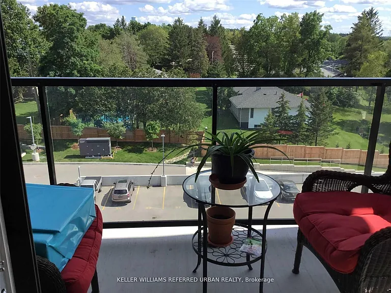 64 Queen St S #504 — Photo 7