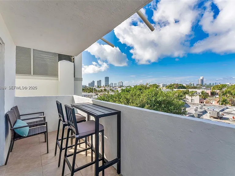 1418 Collins Ave #504 — Photo 15