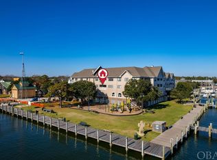 207 Queen Elizabeth Ave #14, Manteo, NC 27954