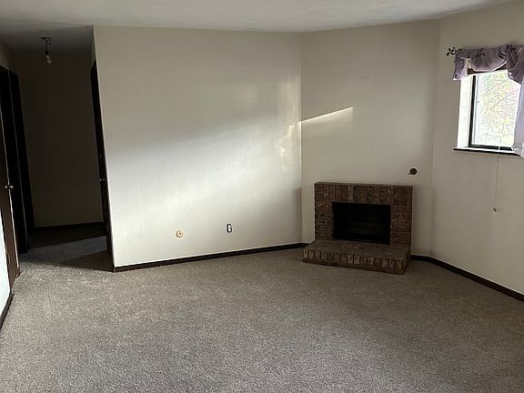 2nd image of 2501 26th St #G