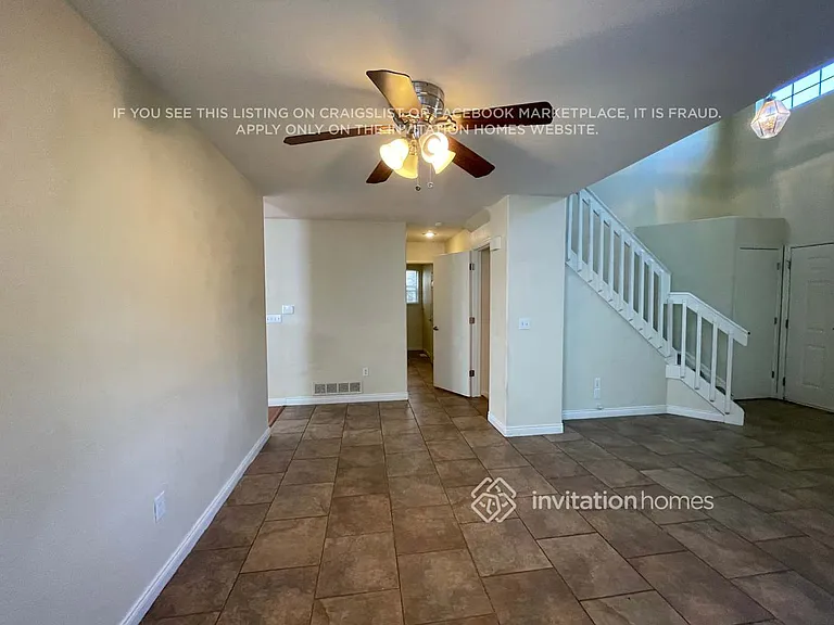 4992 N Silverlace Dr — Photo 4
