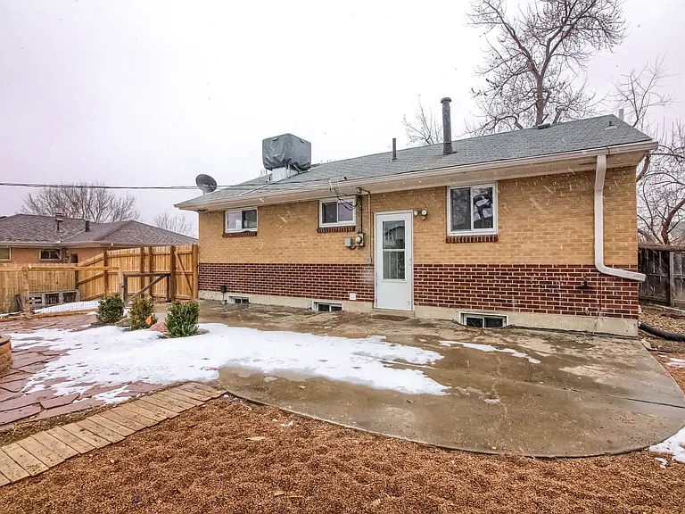 207 Teal St — Photo 28