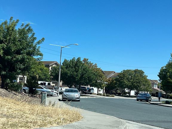 4th image of 4421 Mare Ct