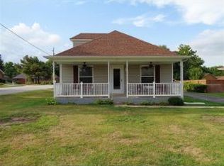 1201 E Highland Ave, Carthage, MO 64836