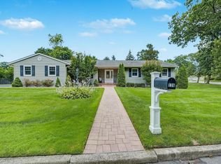 126 Gail Ct, East Northport, NY 11731