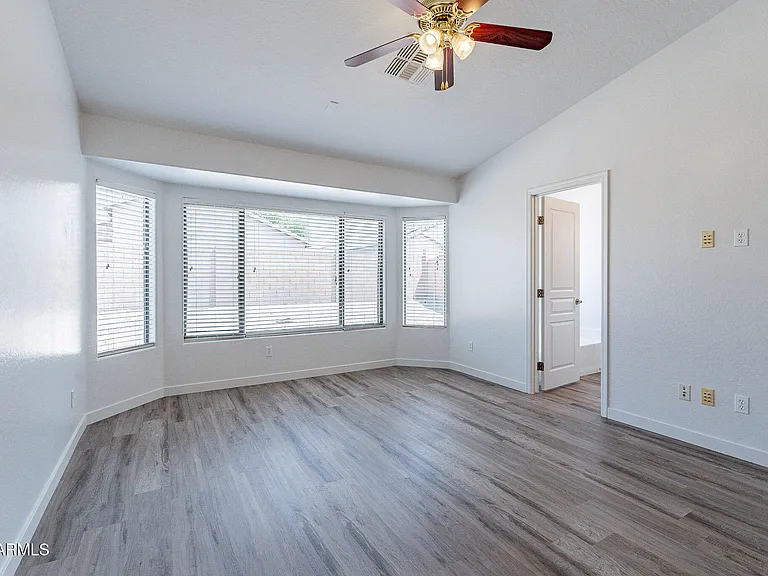 24866 W Huntington Dr — Photo 24