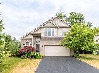 118 Baybrook Ln, Chagrin Falls, OH 44023