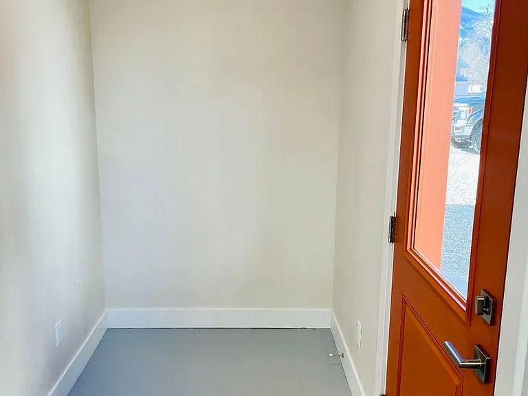 107 Park Ave — Photo 3