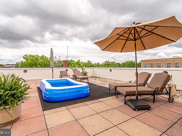 1115 Cameron St #208 — Photo 51