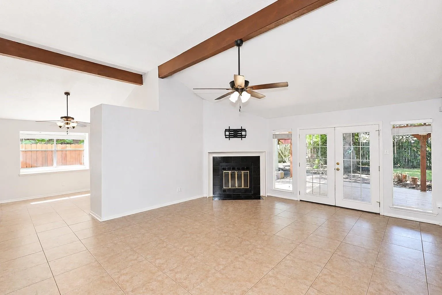 3 bed, 2.0 bath, 1480 sqft, $1,750 — Photo 1
