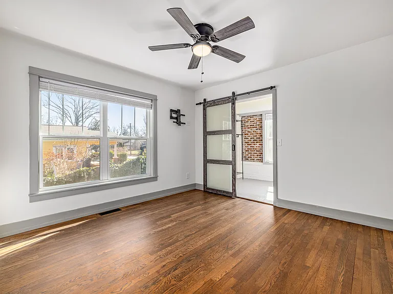 622 Dyer St — Photo 13