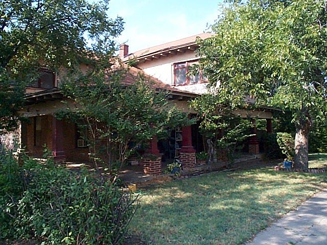 1st image of 408 W 8th St
