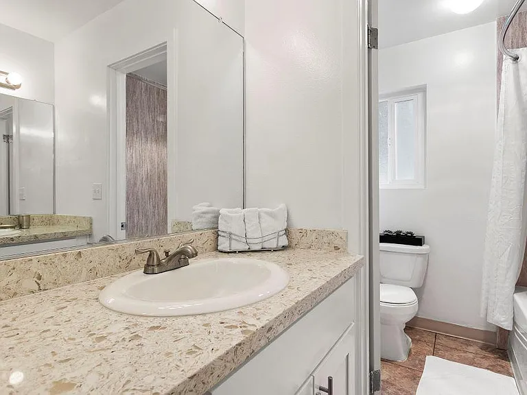 Casa De Marina Apartments — Photo 34