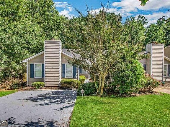 2nd image of 1926 Cooper Landing Dr SE