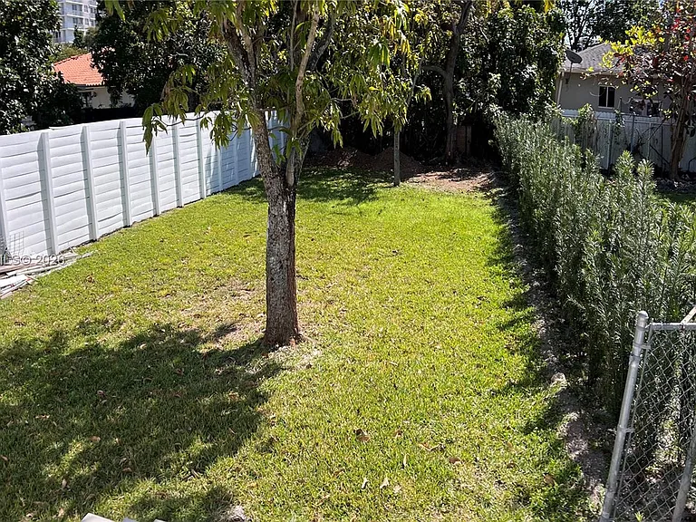 2800 SW 25th St #1 — Photo 43