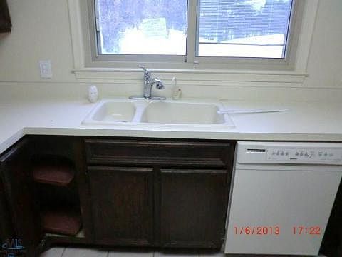 4th image of 6665 Edinborough Dr