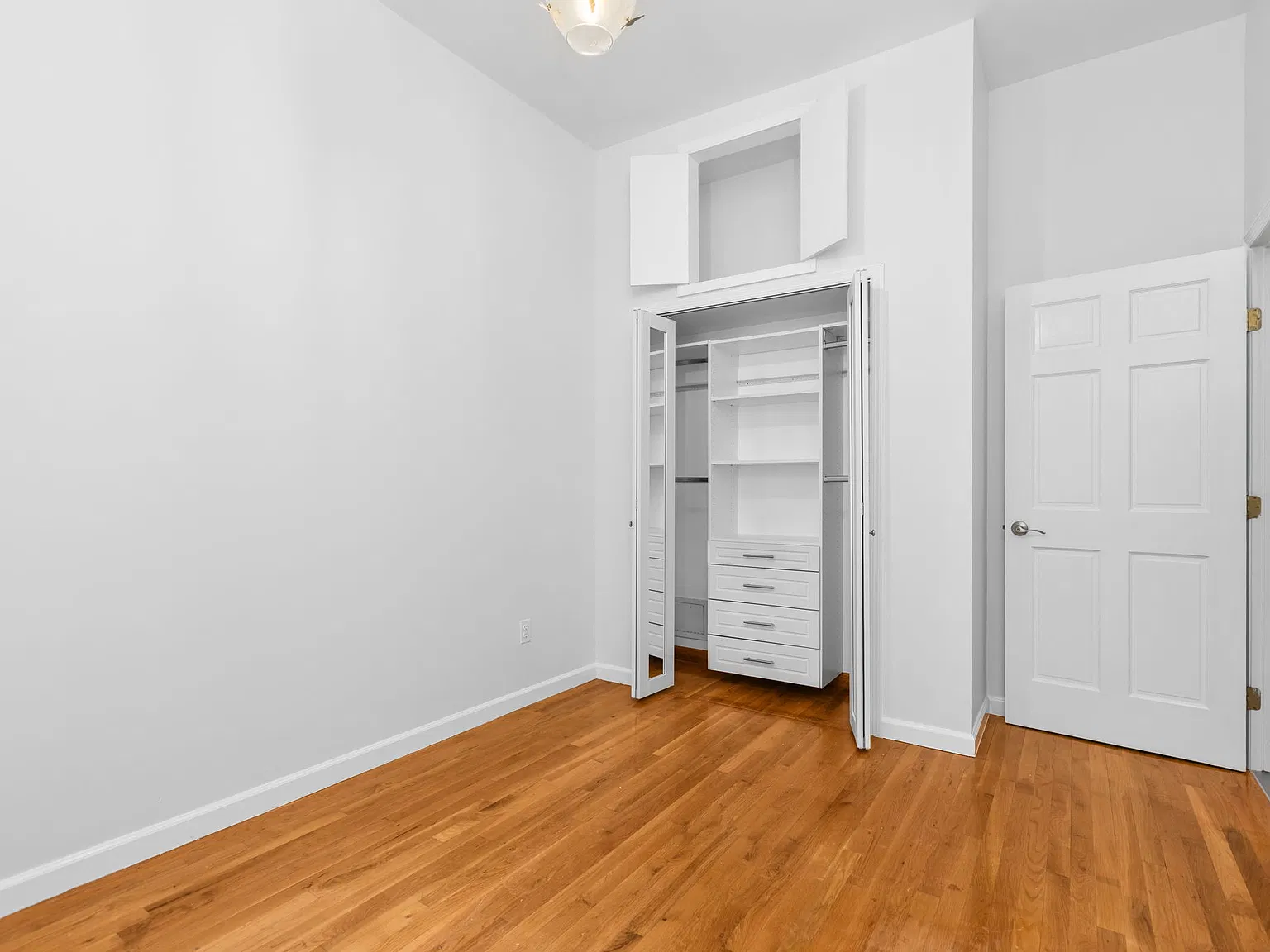 279 Prospect Avenue — Photo 3