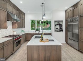 110 Sansom St, Philadelphia, PA 19106