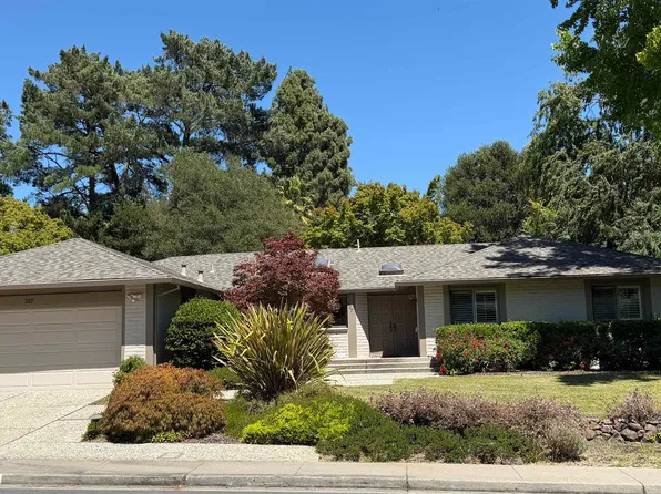 227 Paseo Del Rio, Moraga, CA 94556
