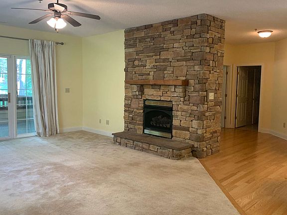 2nd image of 94 Gleneagle Ct Unit 203