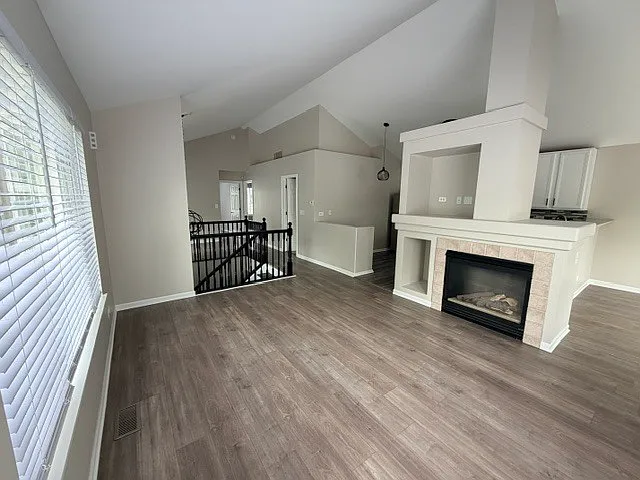 2350 Twilight Dr — Photo 3