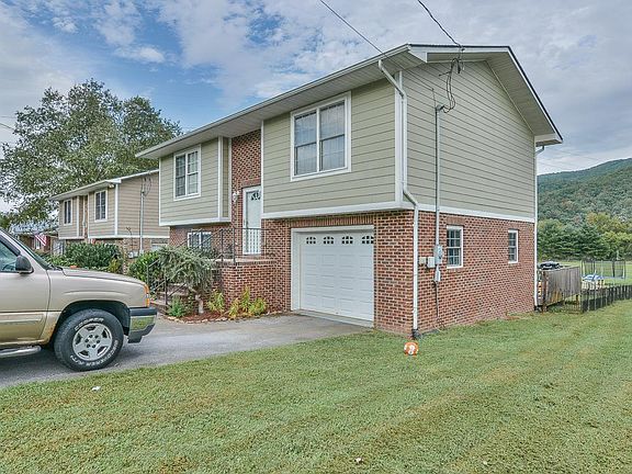 4th image of 2209 Zane Whitson Dr