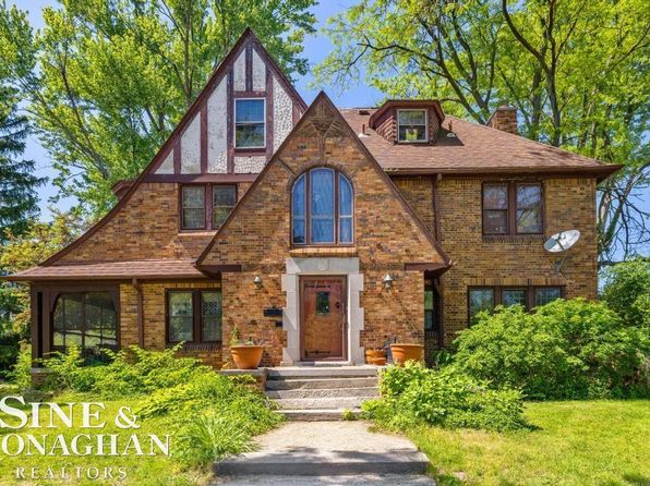 1304 Buckingham Rd