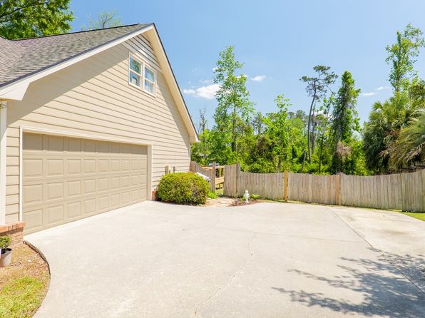 1002 Williamsburg Dr, Valdosta, GA 31602