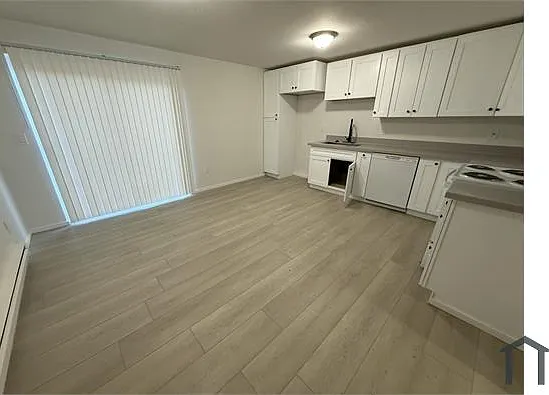 2 bed, 1037 sqft, $1,800 — Photo 4