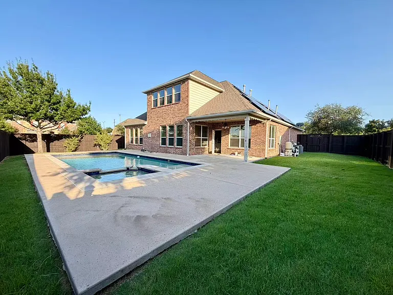 226 Boxwood Ln — Photo 27