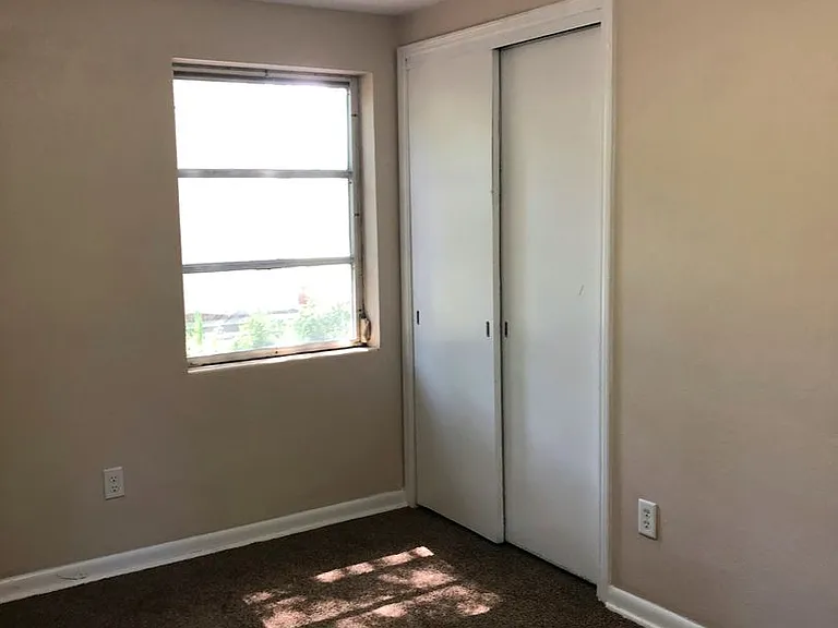138 Homestead Ave — Photo 7