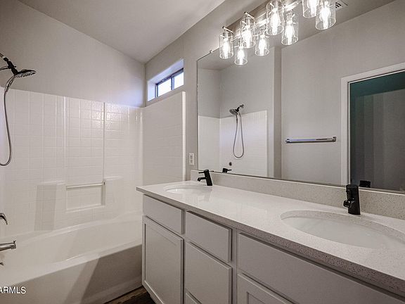 5th image of 548 N CANFIELD --