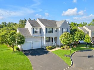 32 Honeyman Rd, Basking Ridge, NJ 07920
