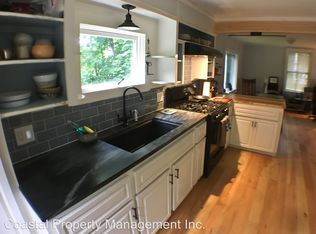 105 New County Rd, Rockland, ME 04841