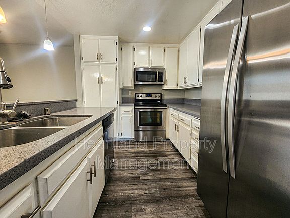 5th image of 450 W Vermont Ave #1203