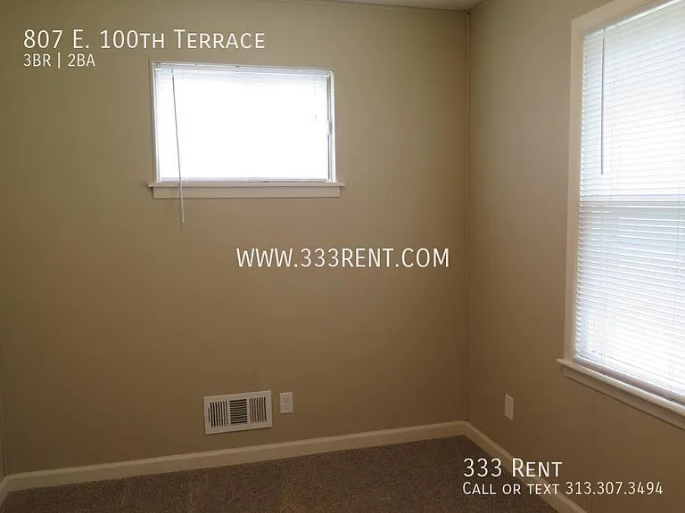 807 E 100th Ter — Photo 8