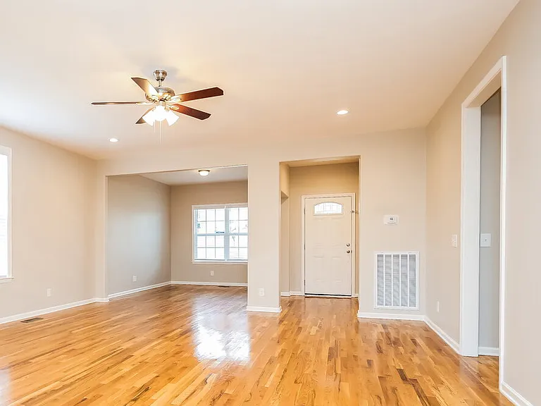 1214 Saddle Brk — Photo 4