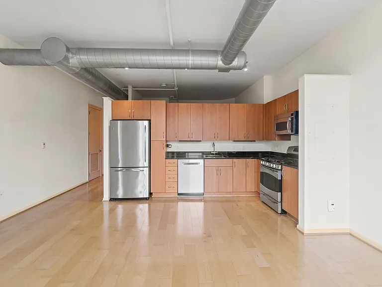 811 4th St NW #1110 — Photo 3