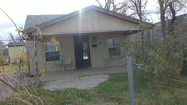 1st image of 604 E Craven Ave
