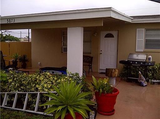 1st image of 5873 Daphne Dr