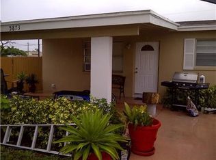 5873 Daphne Dr, West Palm Beach, FL 33415