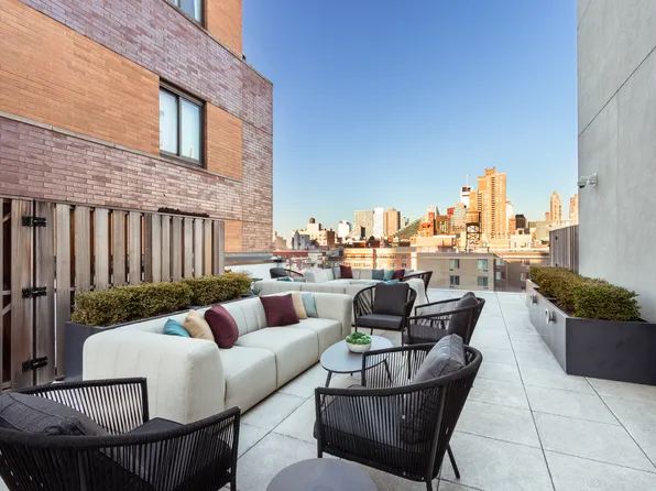 500 West 45th Street 626 image 15 of 16