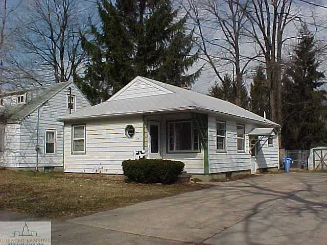 115 Fenton St photo 1