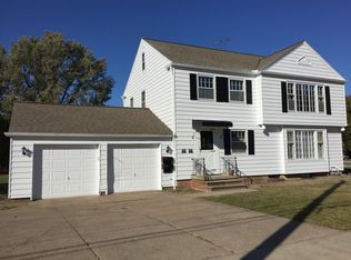 20114 Hilliard Blvd, Rocky River, OH 44116